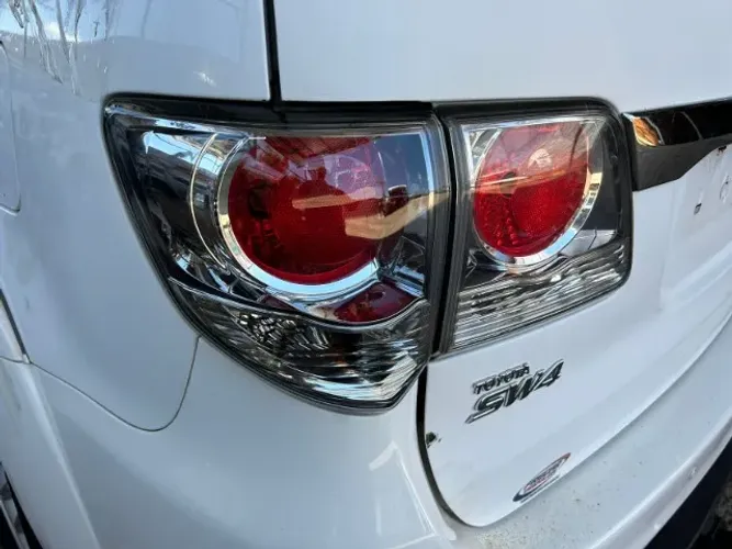 Lanterna Traseira Esquerda Toyota Hilux SW4 2012 - Rs Auto Peças