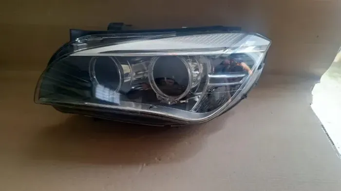 Farol Esquerdo Bmw X1 