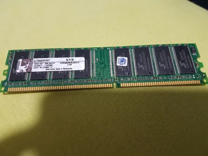 Memória RAM antiga para pc