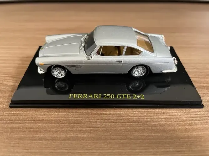 Ferrari Collection - Ferrari 250 Gte 2+2 (Sem Acrílico)