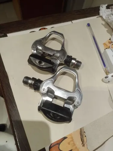 Pedal de Bicicleta Shimano 105  PD-5700