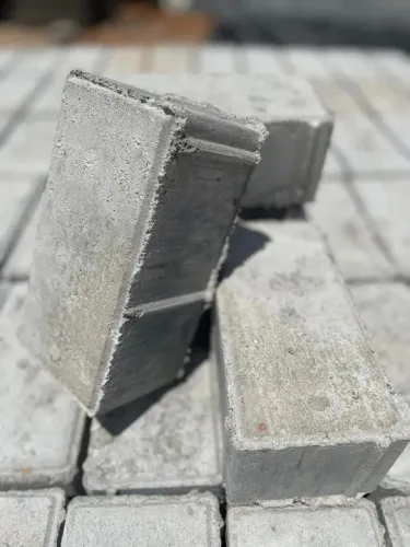 Blocos de Concreto Novos - Prontos para sua Obra