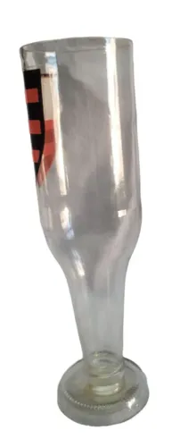 Copo Feito de uma Garrafa