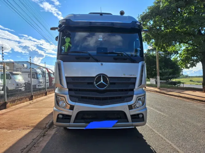 Mbenz actros2651 6x4 com rodo caçamba
