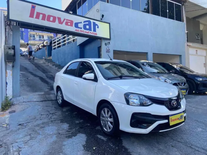 Toyota Etios X Plus Sedan 1.5 Flex 16V 4P Mec. 2021