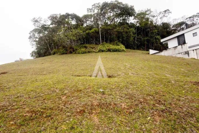 Terreno à venda no bairro Vila Nova em Joinville-SC por R$600.000,00.
