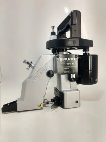 Máquina portátil de costurar sacarias Siruba AA6