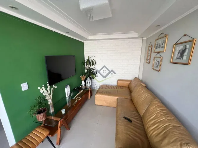 Sobrado com 2 dormitórios à venda, 75 m² por R$ 390.000 - Jardim Áurea - Poá/SP