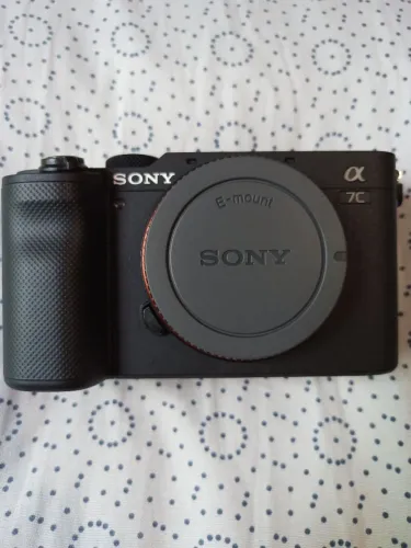 Câmera Sony Alfa 7C Full-Frame 