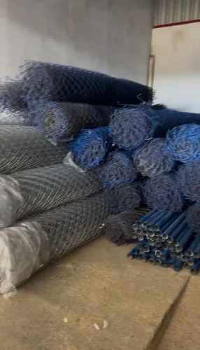 Alambrado e postes galvanizados 