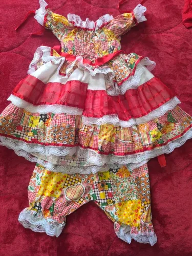Vestido de Festa Junina Infantil - Tamanho 2