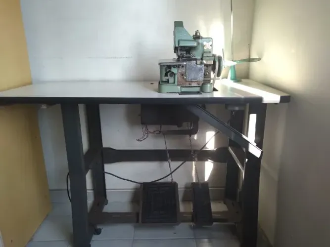 MAQUINA OVERLOQUE