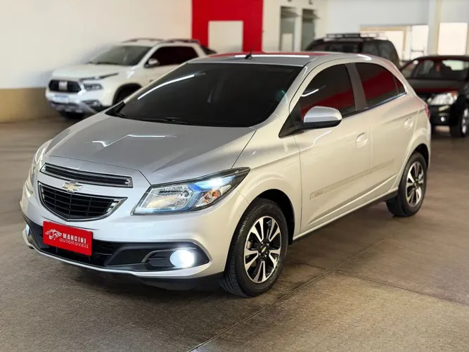 Chevrolet Onix Hatch LTZ 1.4 8V Flex Power Aut. 4P 2015