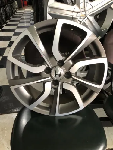 Rodas Modelo Honda aro 17 novas 