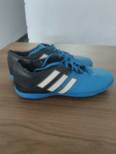 Vendo chuteira Adidas Futsal original