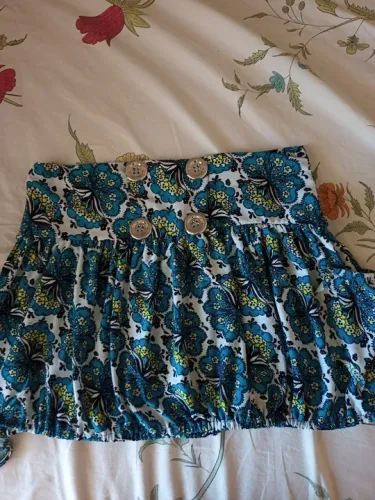 Saia Floral Azul com Botões