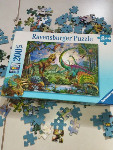 Quebra-cabeça Dinossauros Ravensburger  204 peças