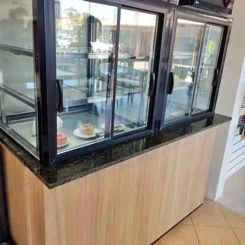 Vitrine balcão expositor self service Refrigerado, seco e quente - Marcos