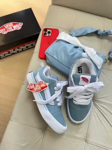 Tênis Vans Old KNU Azul Feminino - Sola de Borracha