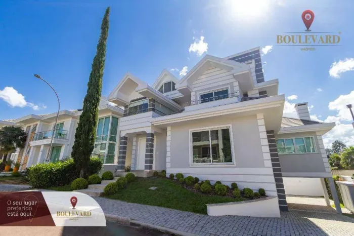 Casa no Boulevard Excellence com 4 suíte à venda, 492 m² por R$ 3.890.000 - Uberaba - Curi
