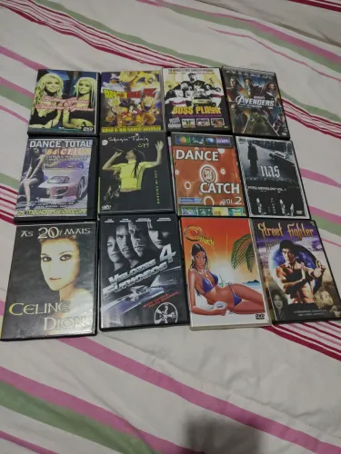 Coleção de DVDs: Filmes, Shows Musicais e Muito Mais!