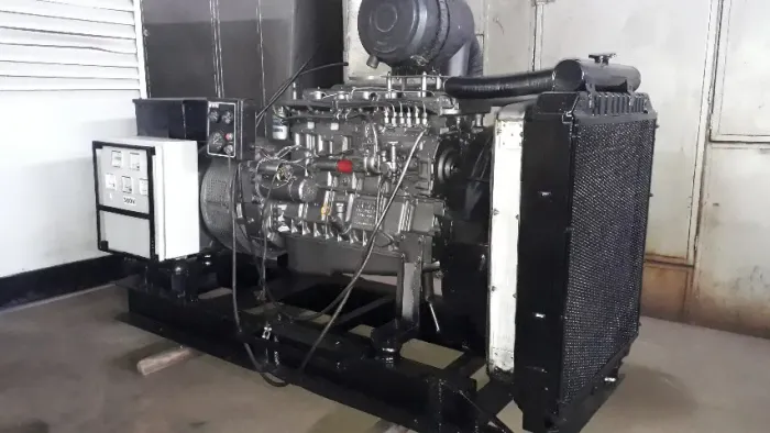 Gerador 180 KVA Weg com motor a diesel MWM 6.10 TCA usado