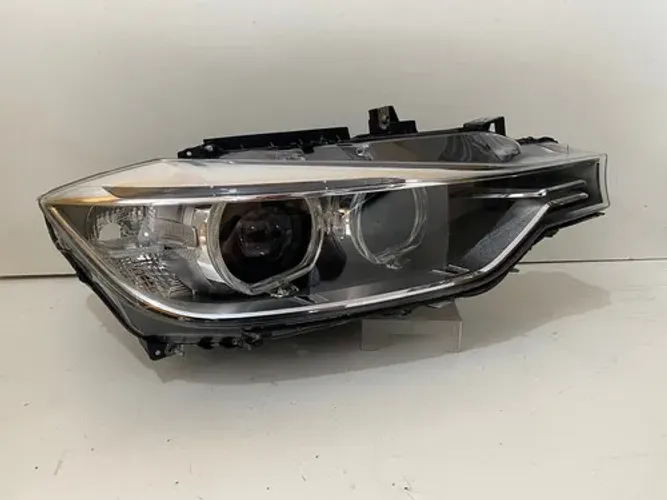 Farol Bmw 320 2013 A 2015 Novo Original Direito