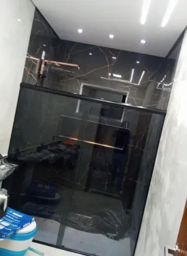 Vidraçaria, espelhos , portas , box para banheiros