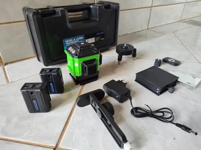 Nível Laser 3d 12Linhas Recarregável Cor Preto Verde