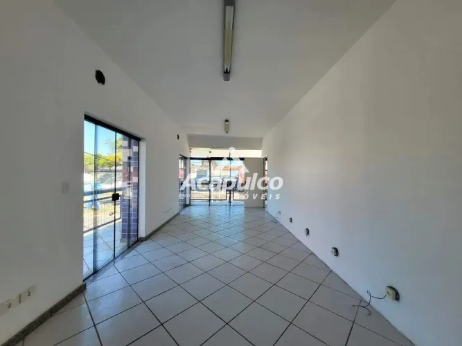 Sala comercial para alugar com 183 m² no bairro Antônio Zanaga em Americana/SP