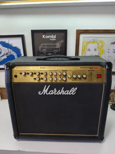 Amplificador Marshall AVT100 Valvestate 2000 INGLÊS