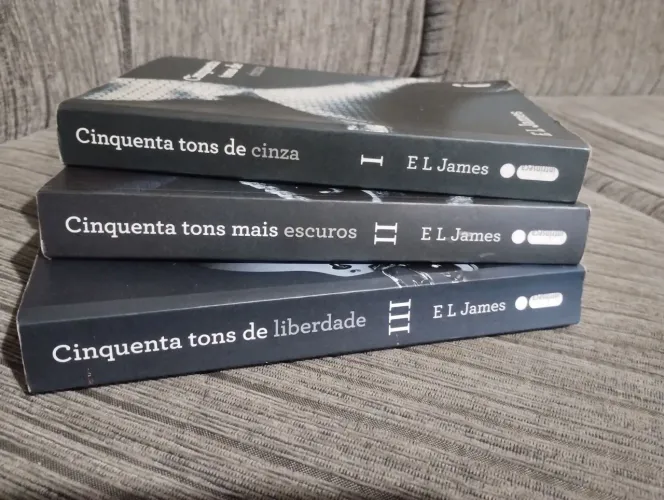 Livros Trilogia Cinquenta Tons de Cinza