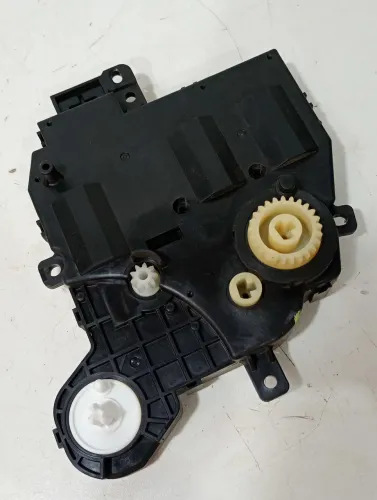 Motor Atuador Ar Condicionado Hilux 2023 Sr 0638009090