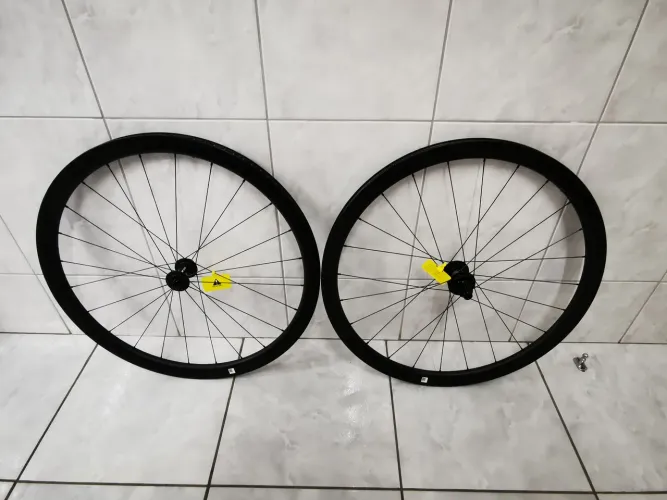 Rodas Carbono Roval C38  TUBELESS NOVAS  