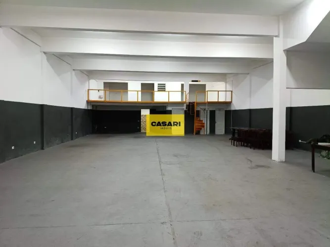 Salão Comercial 500 m² com Mezanino no Centro de SBC