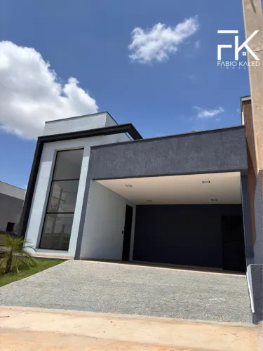 Casa com SPA e 3 dormitórios no condomínio Villagio Wanel em Sorocaba-SP