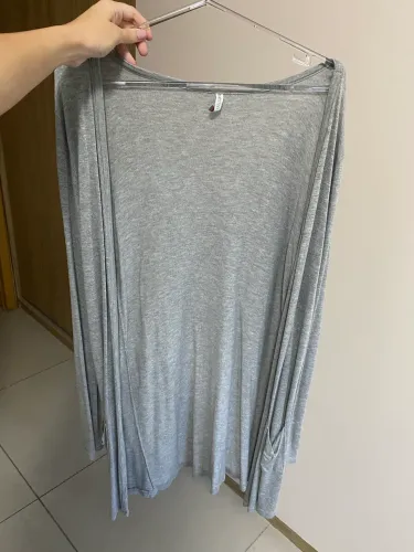 Casaco cinza comprido P