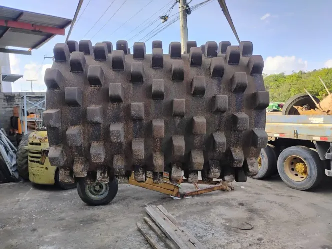 Tambor rolo compactador dynapac ca 15.