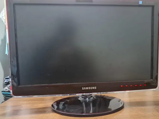 Monitor Samsung P22770H 21" (para Reparo ou Retirada de Peças) 