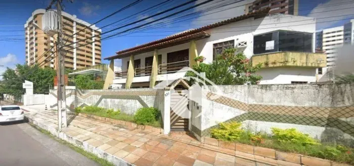 Casa de Esquina à Venda com Potencial Comercial Bairro Jardins Aracaju/SE