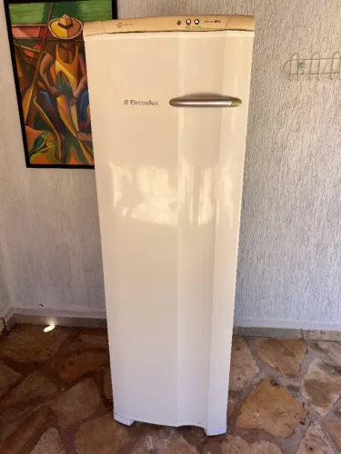 Freezer vertical Frost Free Electrolux 