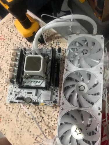 Kit xeon e5 2680 v4 + x99 funcionando perfeitamente