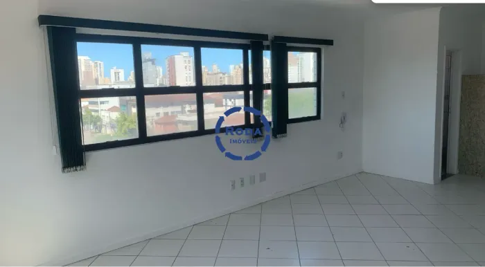 Sala comercial para aluguel, 1 vaga, Aparecida - Santos/SP