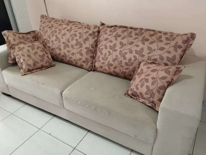 Sofá 3 lugares suede