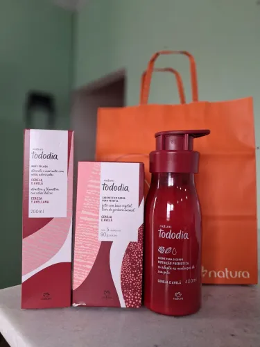 Tododia Cereja e Avelã Kit Natura em Promoção (3 produtos)