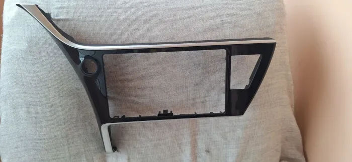 MOLDURA BLACK PIANO PARA MULTIMÍDIA COROLLA 20181/2019