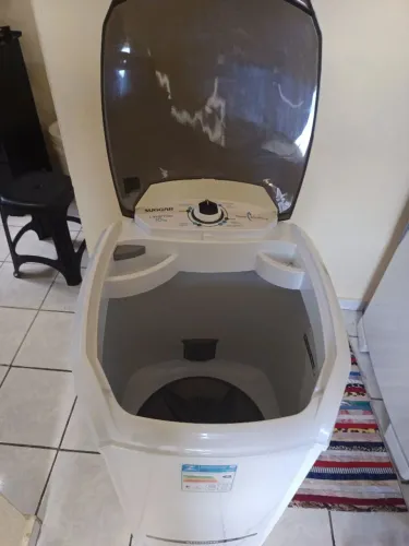 Máquina de lavar roupa (tanquinho)