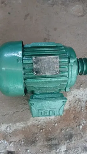 Motor trifásico