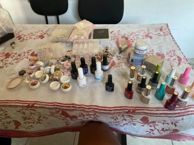 Produto de unha em gel