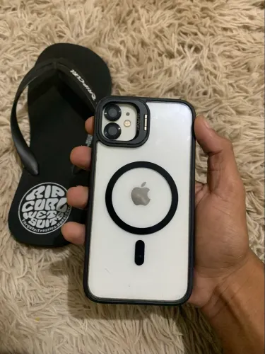 iPhone 11 Branco -  todo original impecável!